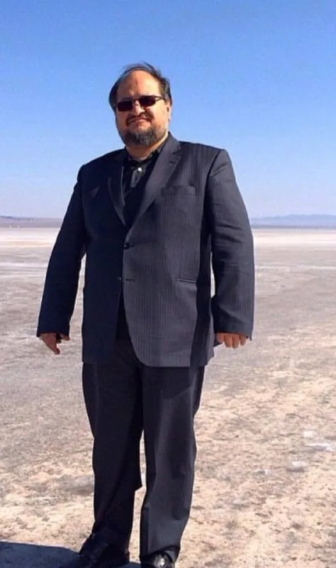 شریعتمداری، خجالت بکش! افشاگری جدید دربارهٔ هلدینگ خلیج فارس